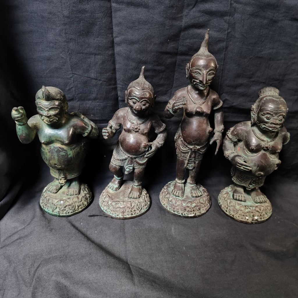 Sepaket isi 4 Pcs Patung Wayang Punakawan Warna Hitam