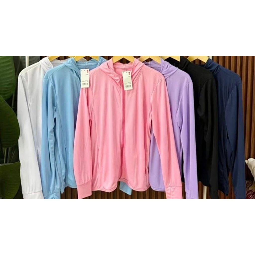 JAKET ANTI UV BRAND UNIQLO