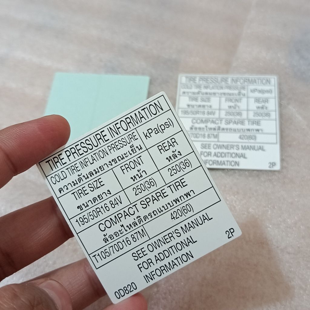 Stiker Informasi Tekanan Angin Ban Toyota Asli.