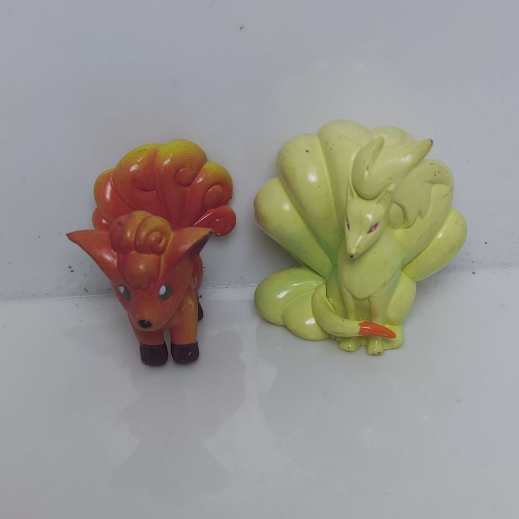 Pokemon Tomy Set Vulpix & Ninetales