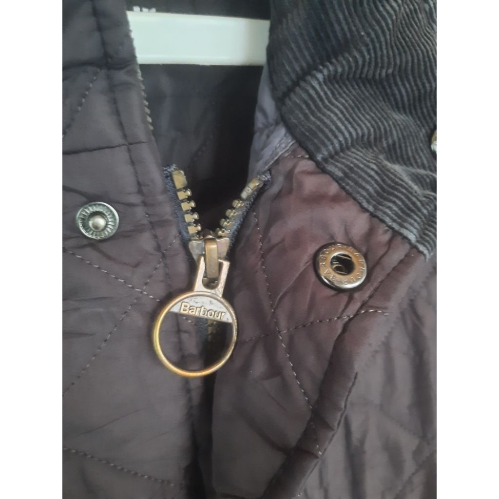 JAKET QUINTED BARBOUR