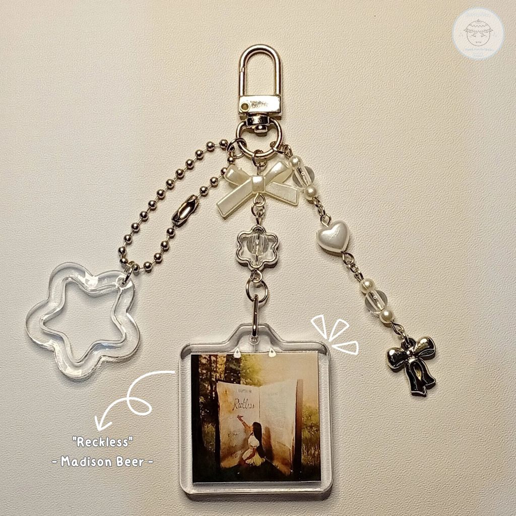 Keychain Madison Beer | Aksesoris Gantungan Kunci aesthetic Album
