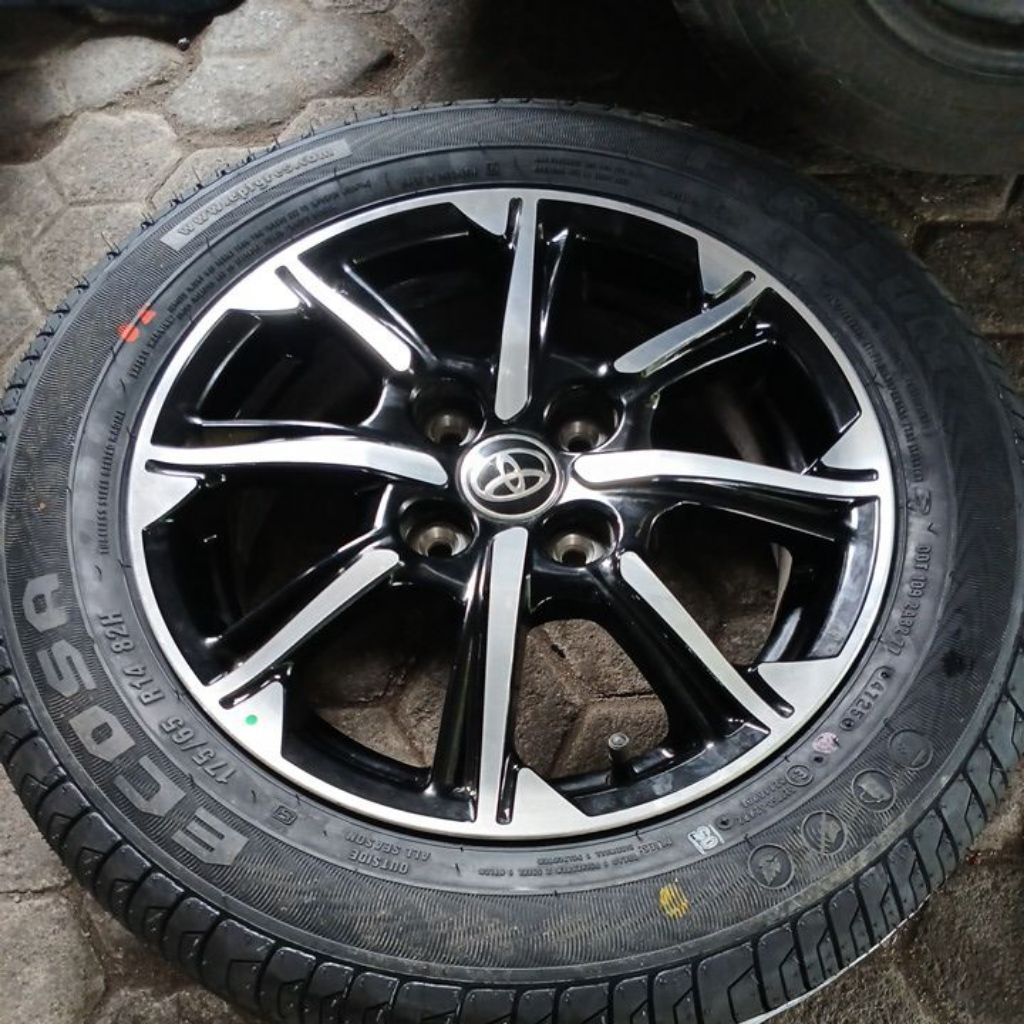 VELG BEKAS COPOTAN STD NEW CALYA R14 + BAN 175 65 R14