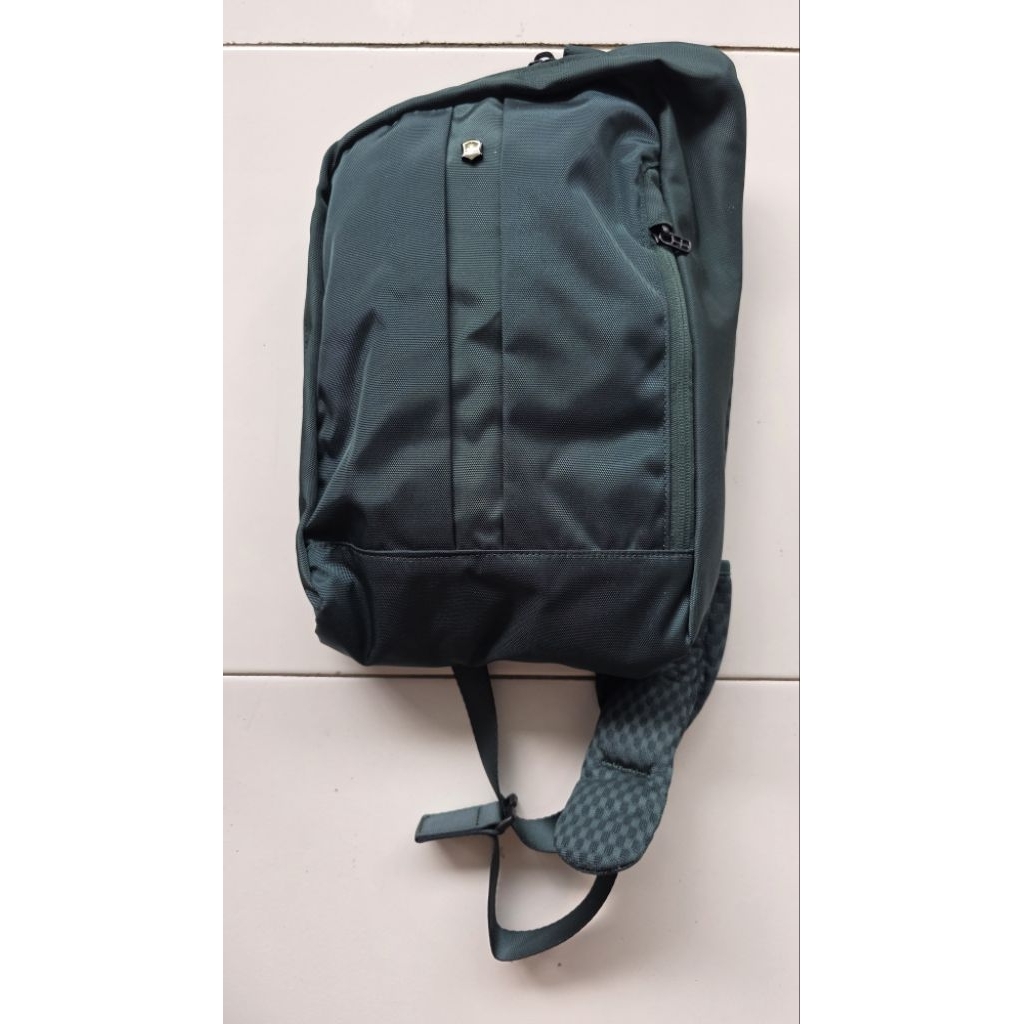 Tas Slempang VICTORINOX