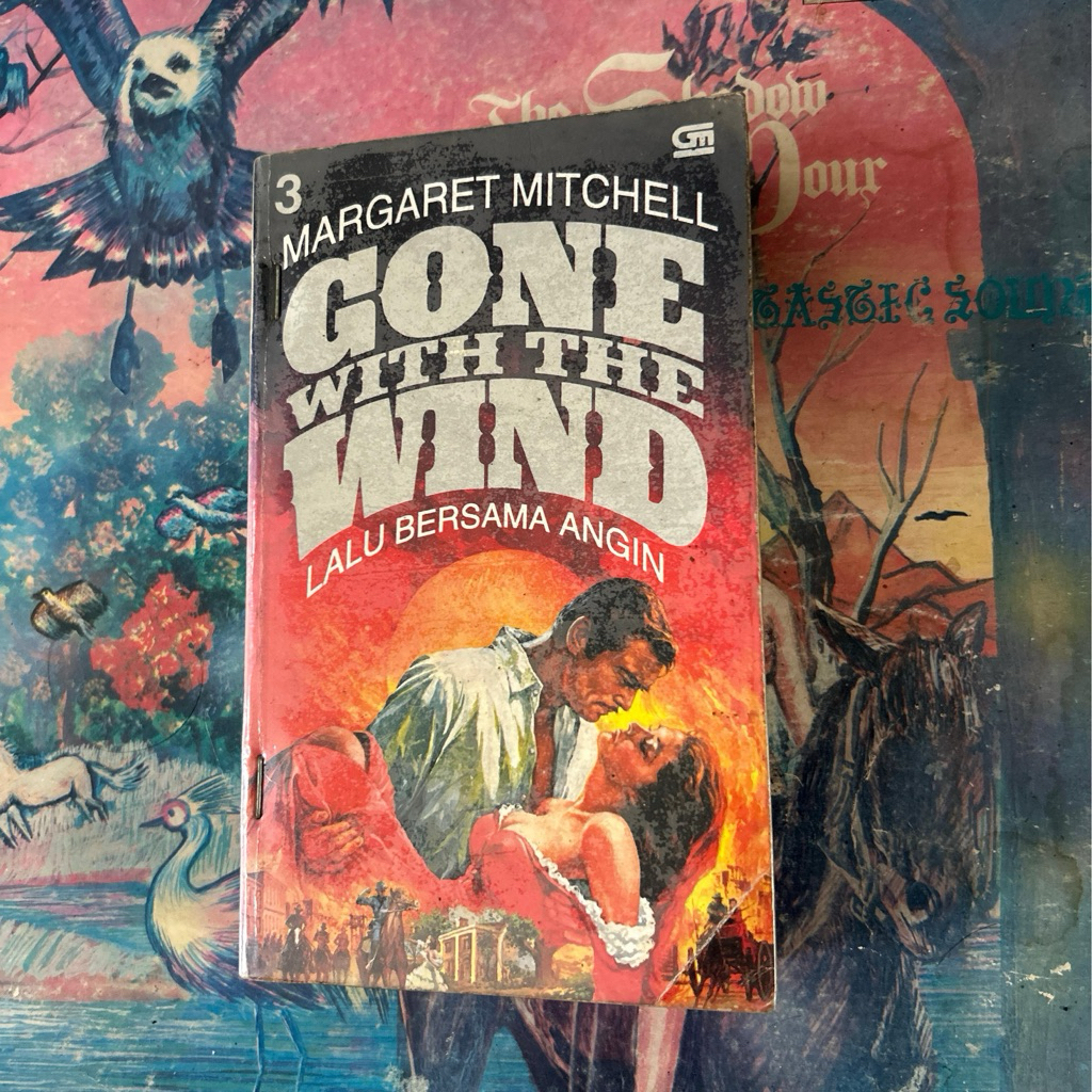Buku gone with the wind berlalu bersama angin - margaret michell