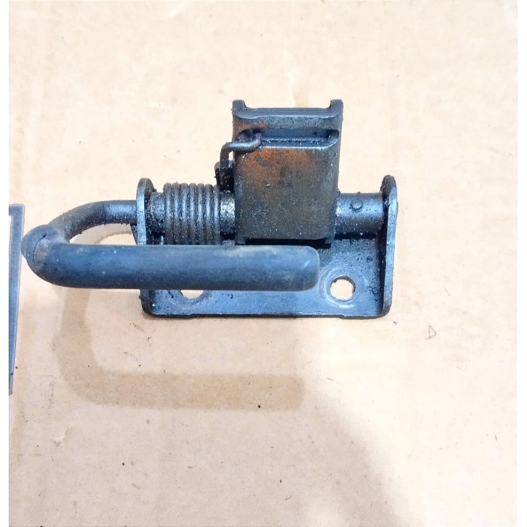 kuncian kunci jok c70 original copotan / bekas