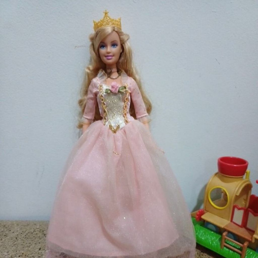 Barbie movie Anneliesse princess pauper