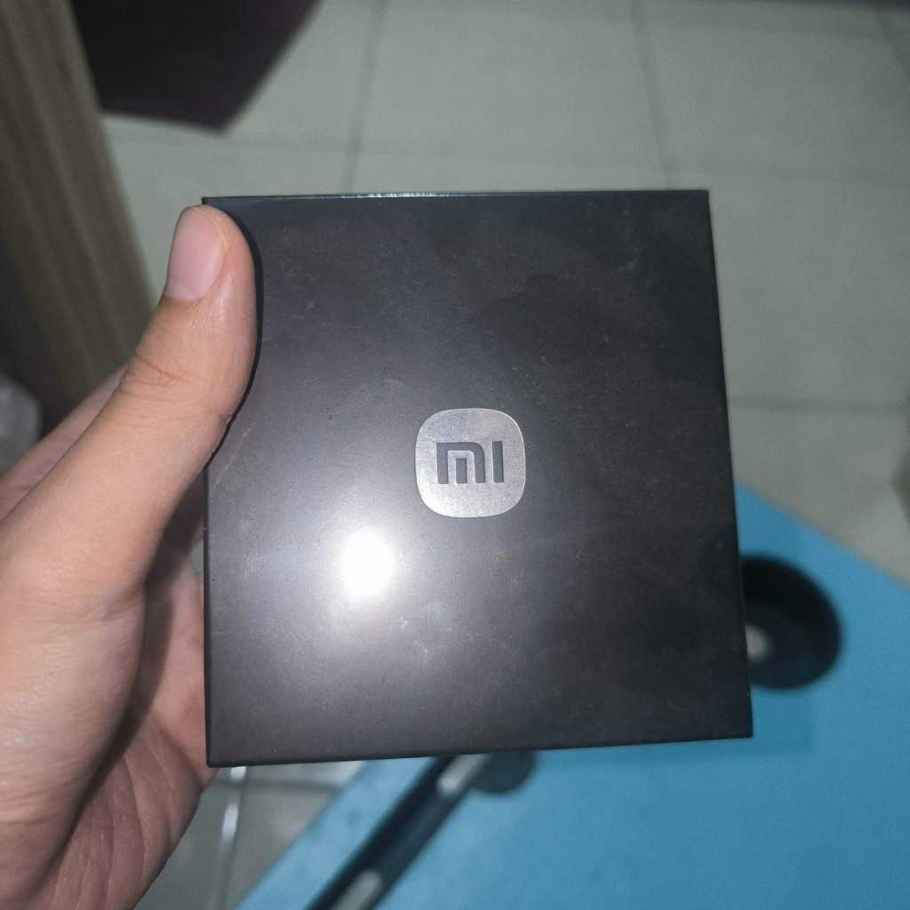 ORIGINAL XIAOMI 13T PHONE CAMERA GRIP WITH FLASH LIGHT AND CAN BE USED FOR ANOTHER PHONE PAIR WITH B