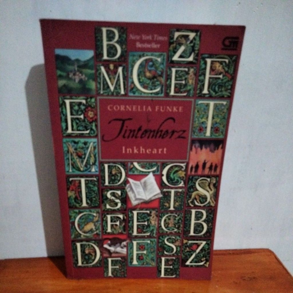Novel Tintenherz Inkheart Cornelia Funke