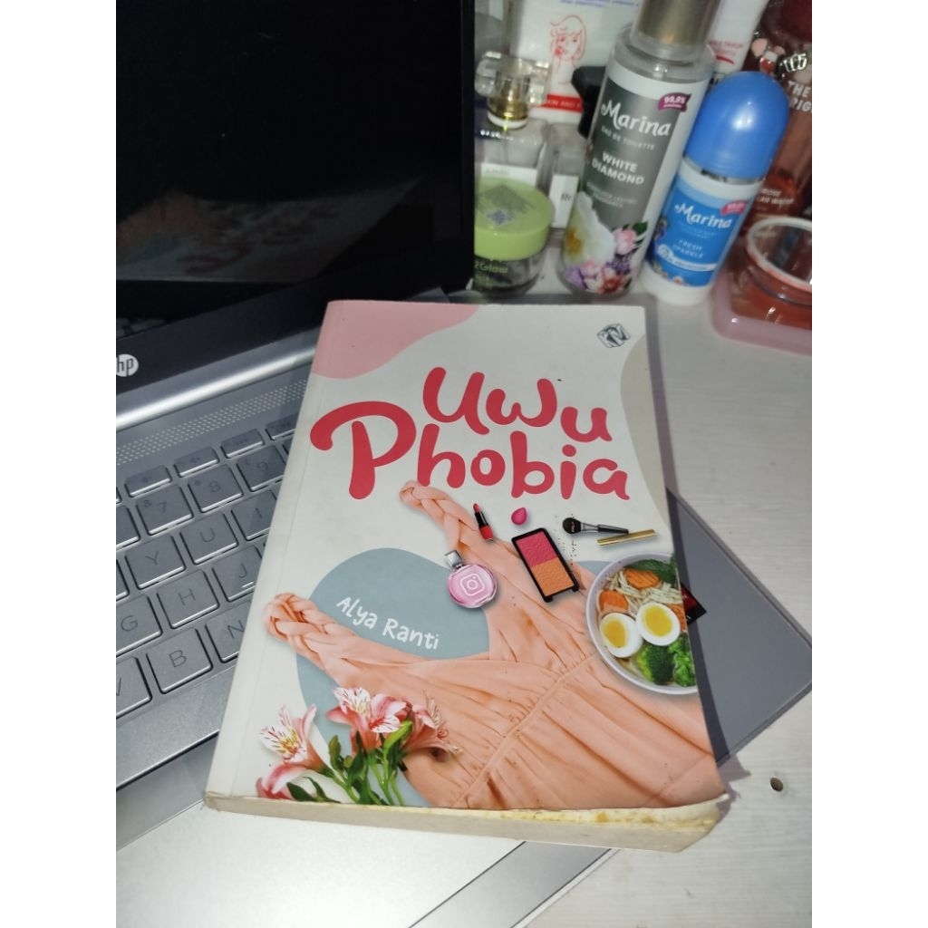 (Preloved) Novel Uwu Phobia Original