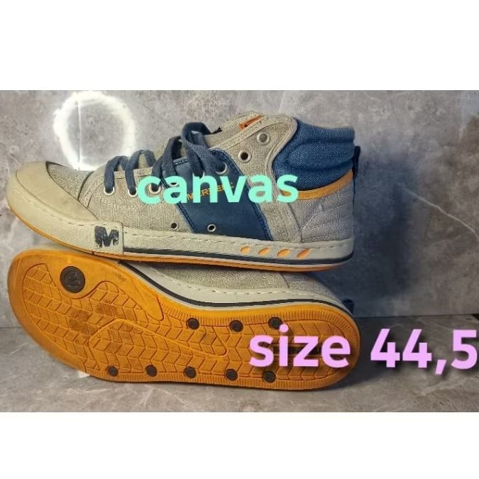 sepatu sneakers size 44,5
