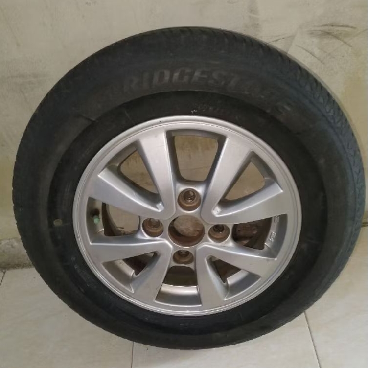 Velg R14 oem Avanza Xenia barong (1velg+ban)