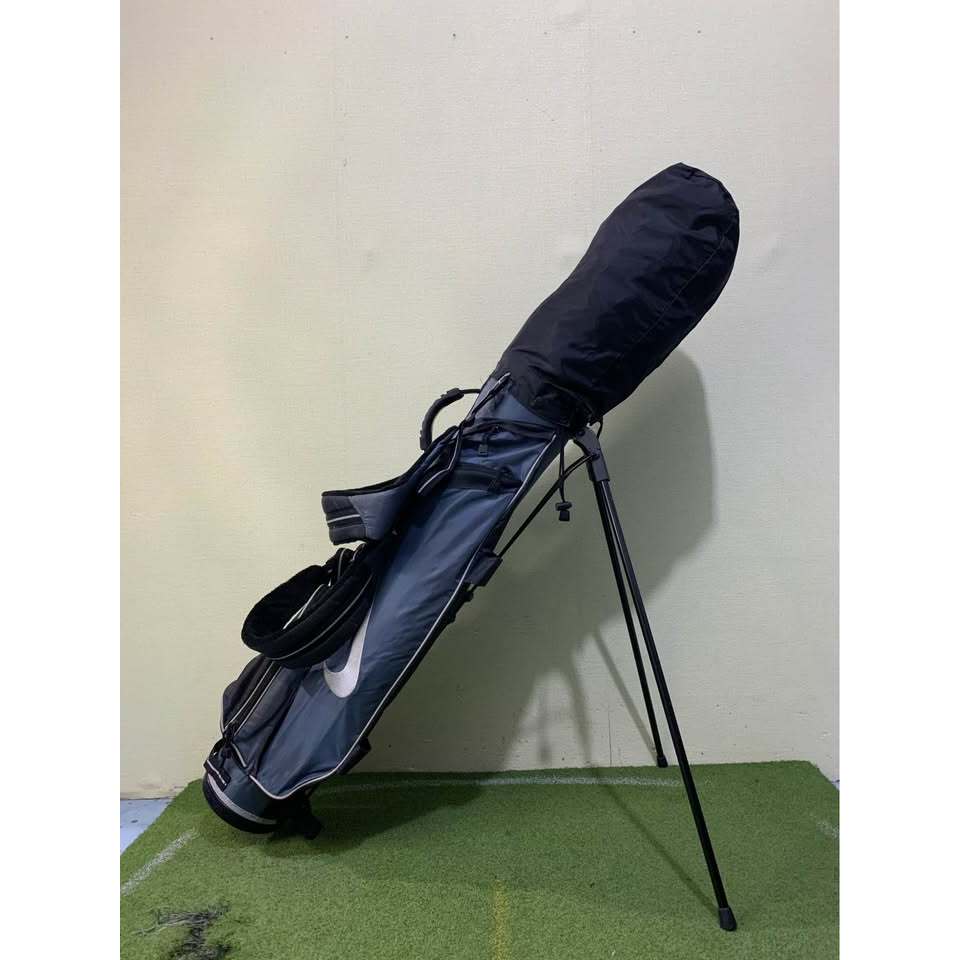 TAS GOLF MERK NIKE