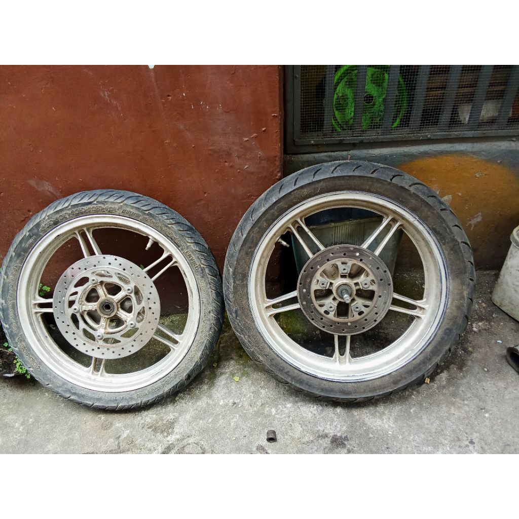 Velg Depan belakang Yamaha R15 v2 ORI Copotan