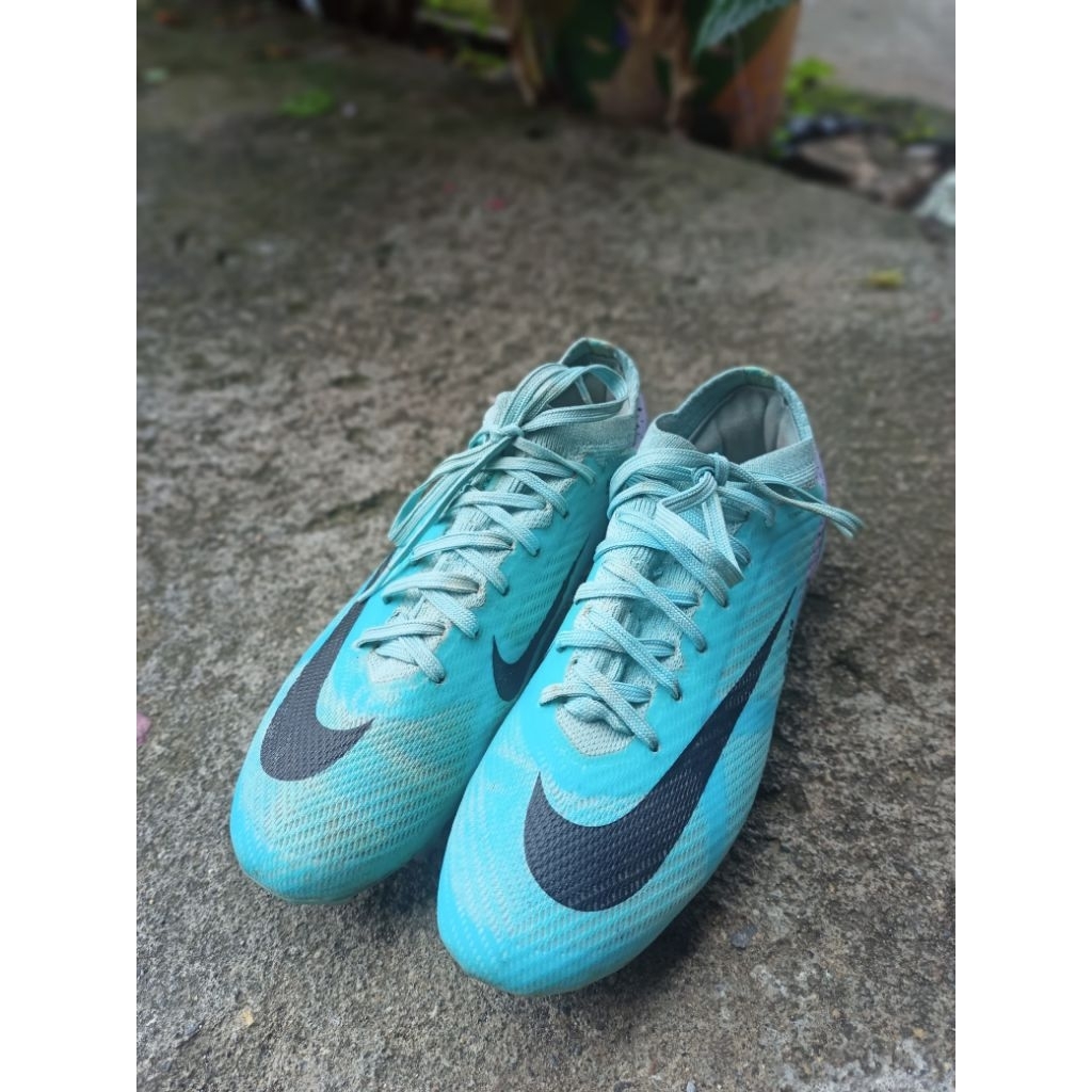 Sepatu Sepak Bola Nike Mercurial Size 37