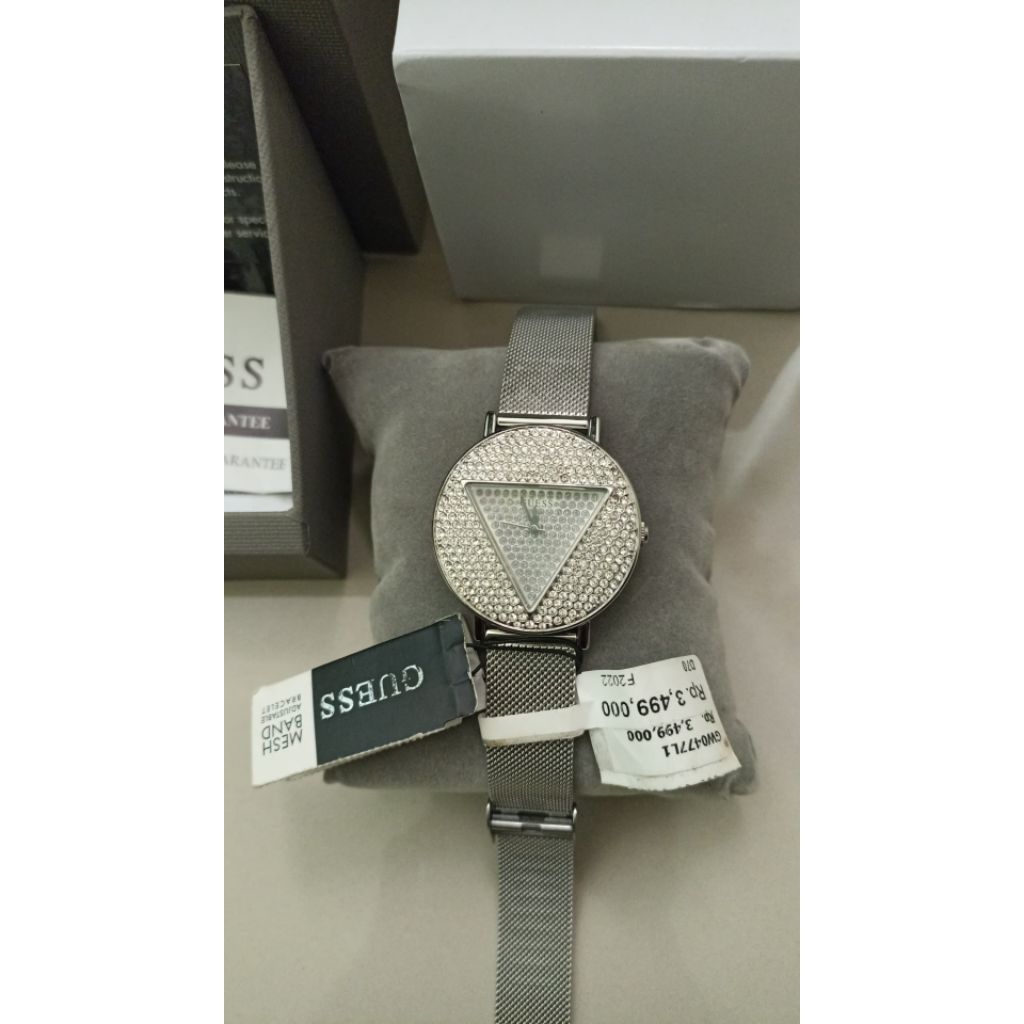 preloved jam tangan wanita branded Guess Iconic GW0477L1 Ladies Silver Glitz Dial Stainless Steel Me