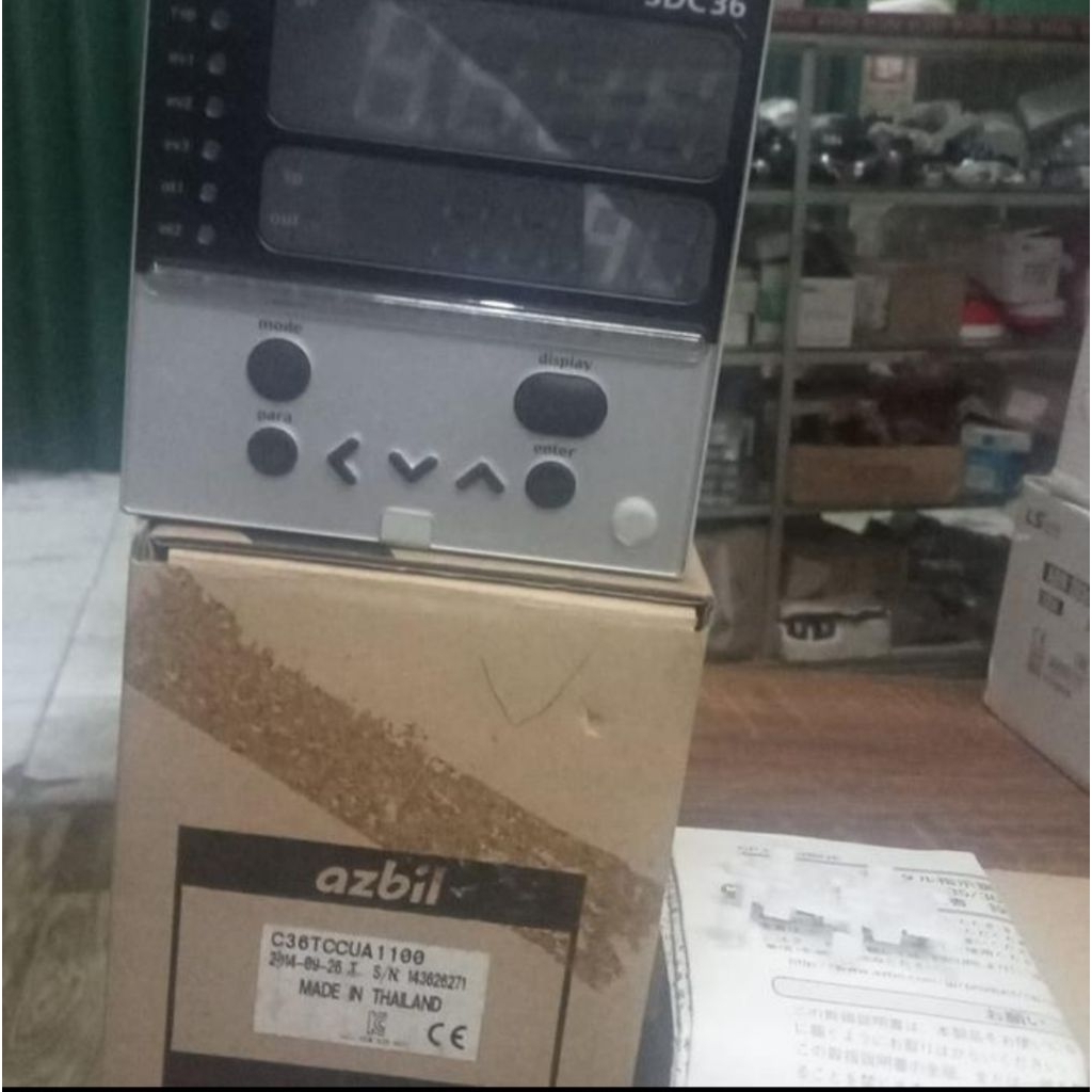 TEMPERATURE CONTROLLER AZBIL SDC36 C36TCCUA1100/C36TCCUA1100 AZBIL ORIGINAL