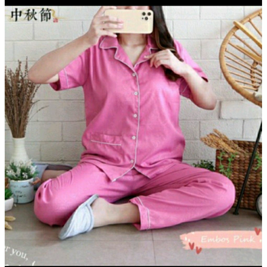 SALE... Setelan piyama baju tidur lengan panjang,celana panjang LD 100 motif satin polos pink