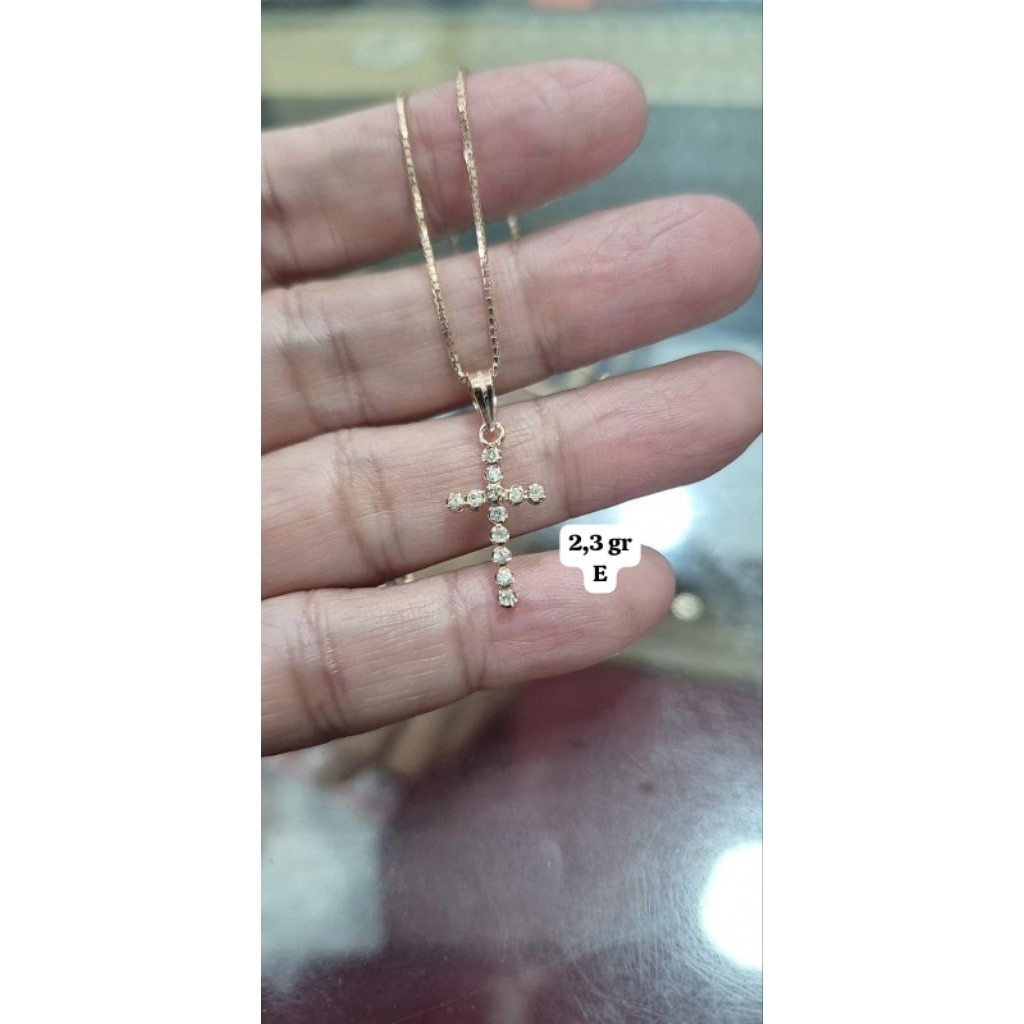 liontin salib berlian meda