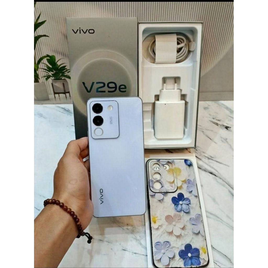 VIVO V29E 5G RAM 8/256 SECOND