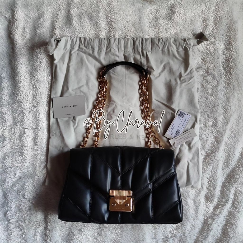 Tas Charles & Keith New Original / Tas CK Eudora Chevron Trapeze Bag / Charles & Keith Murah