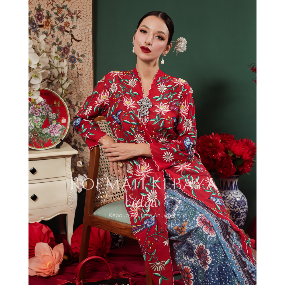 Kebaya Encim Panjang Motif Burung Peranakan Warna Merah by Roemah Kebaya Vielga