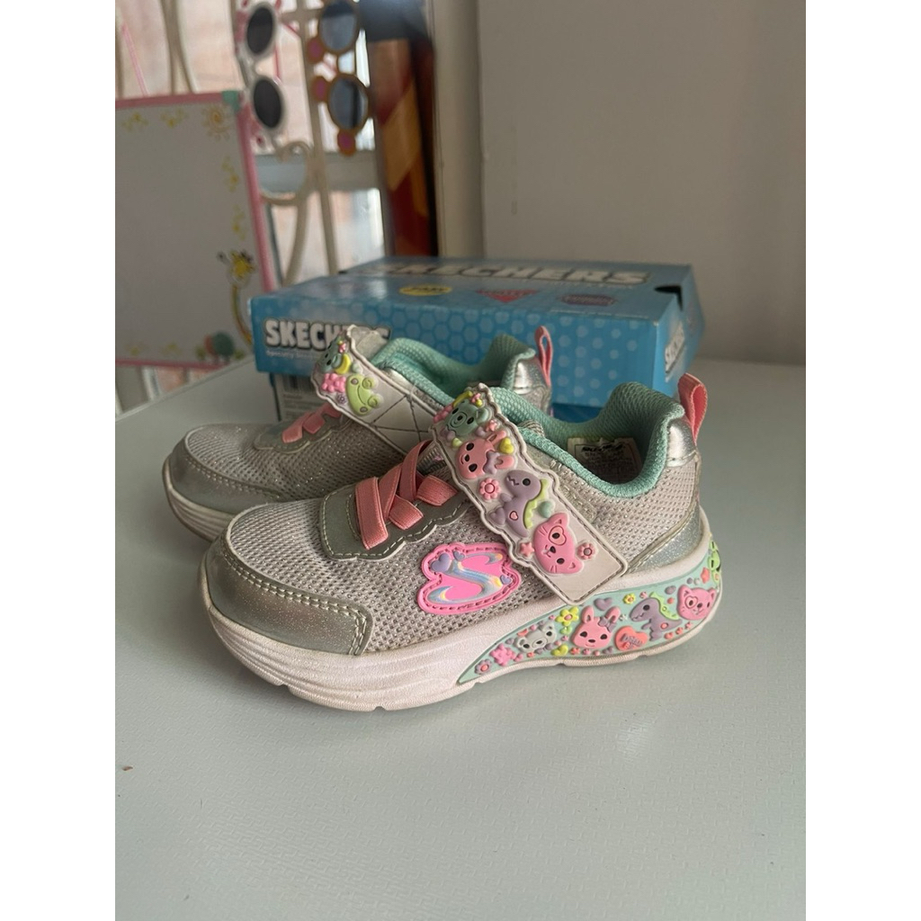 sepatu skechers prelove