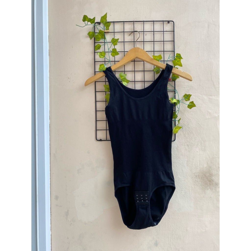 Preloved bodysuit