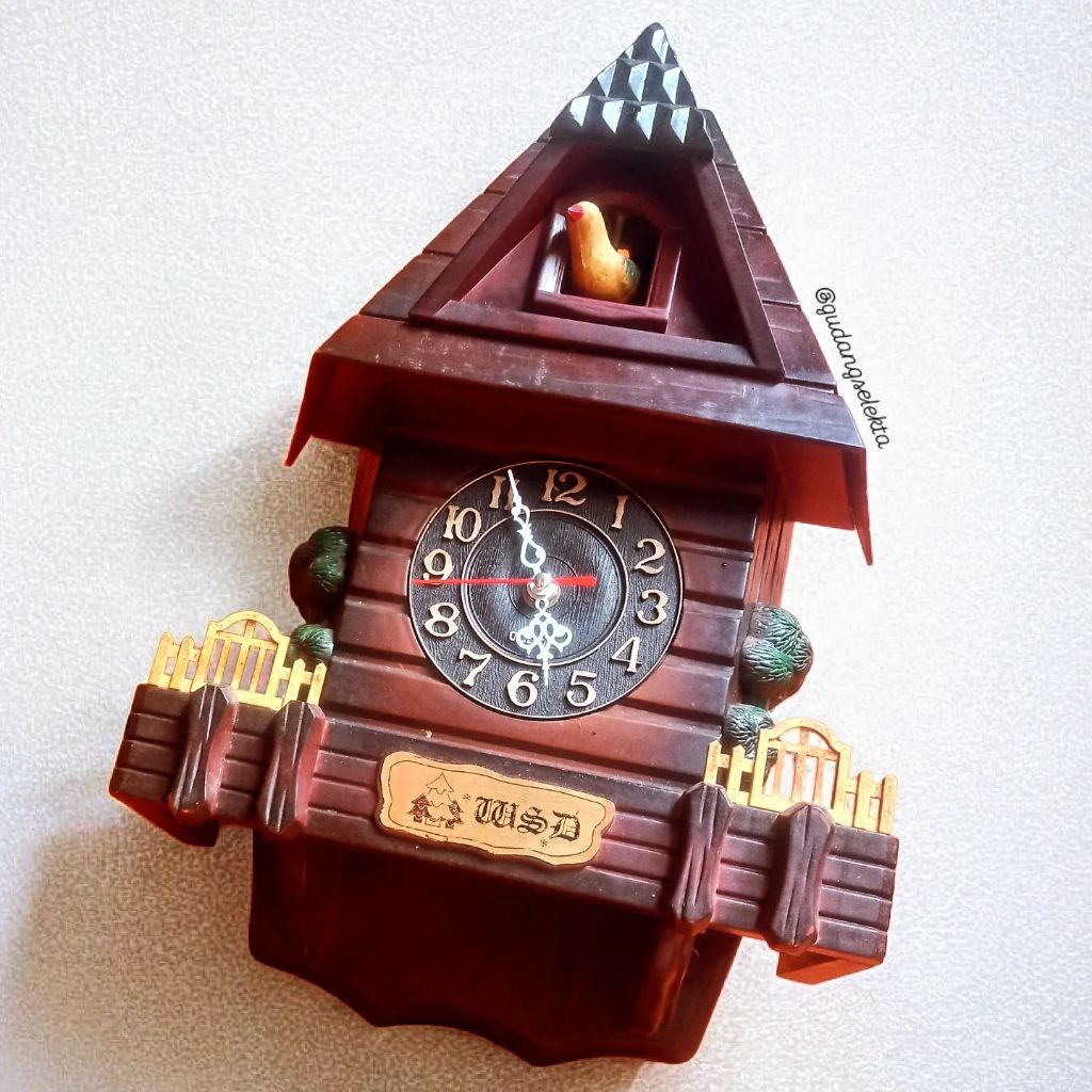 Jam Kikuk Dekorasi Jadul Vintage Cuckoo Clock
