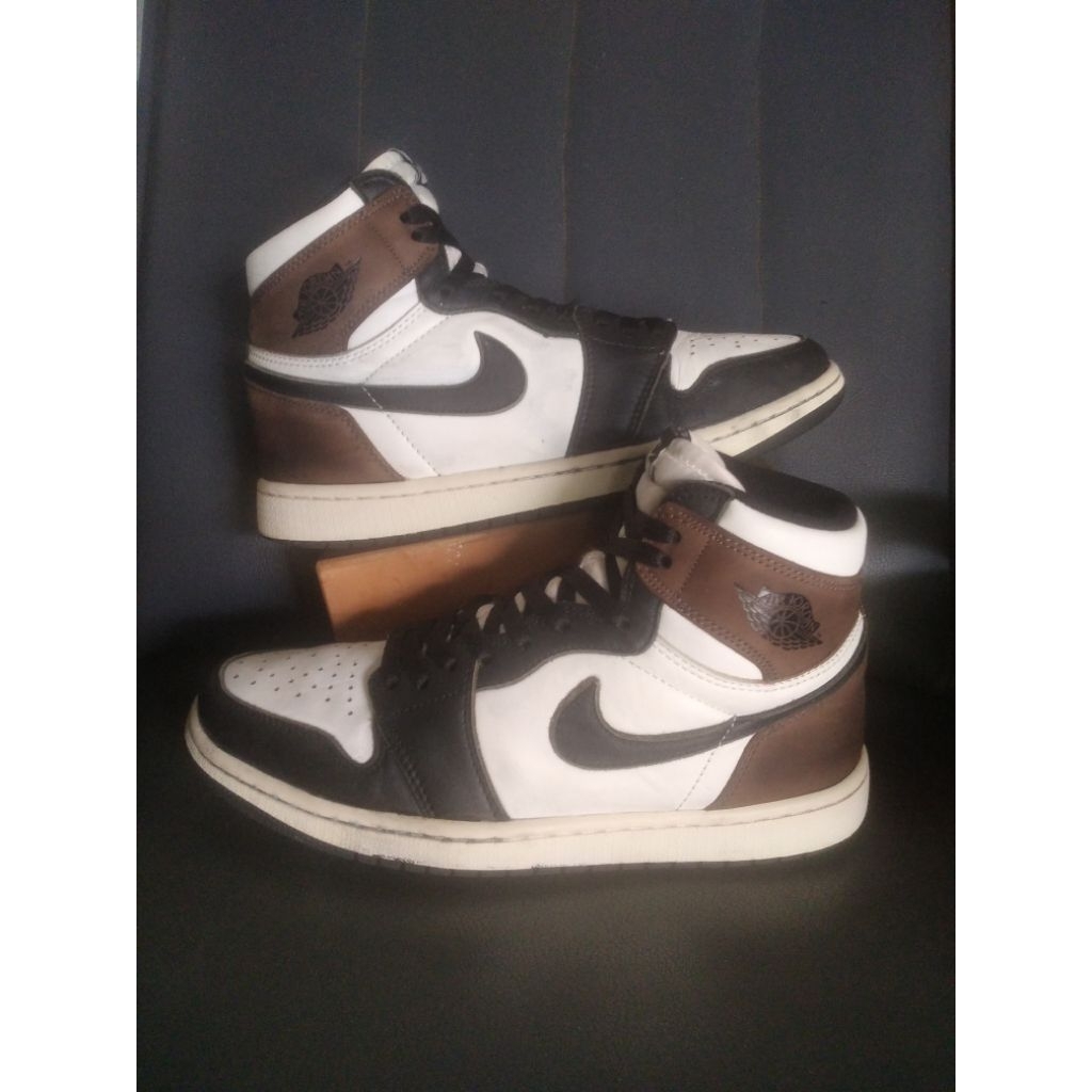 Nike.e Jordan 1 Dark Mocha 43