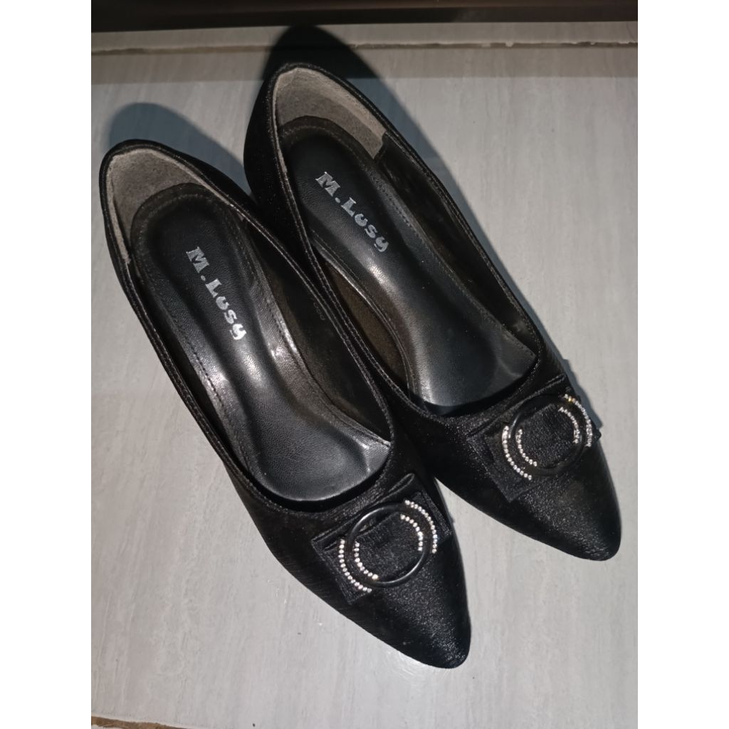 SEPATU PESTA PRELOVED