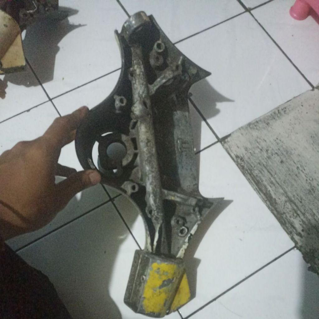 batok bawah vespa px original