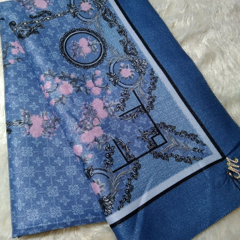 Beebee Hijab Segi 4 Glitter Um Jilbab Segi Empat Glitter