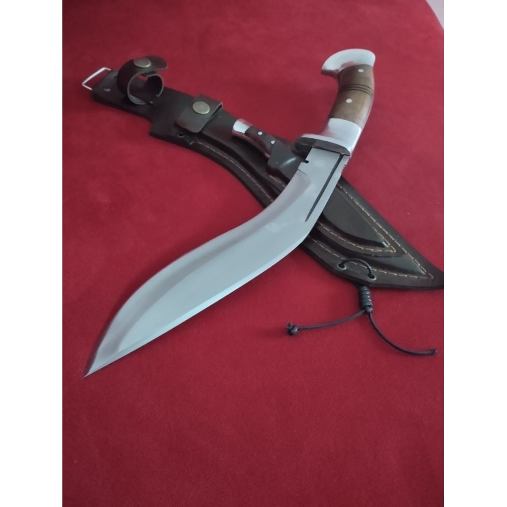 P1s4u kukri Survival bajaper