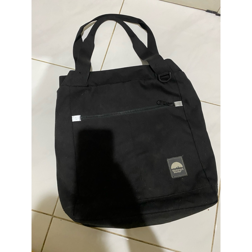 (Preloved) WestwardWorks Altamira Totebag 18L (2019)