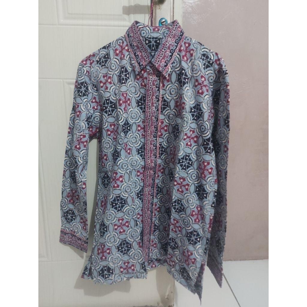 BAJU KEMEJA BATIK PRIA LENGAN PANJANG BIRU BLUE SIZE L PRELOVED