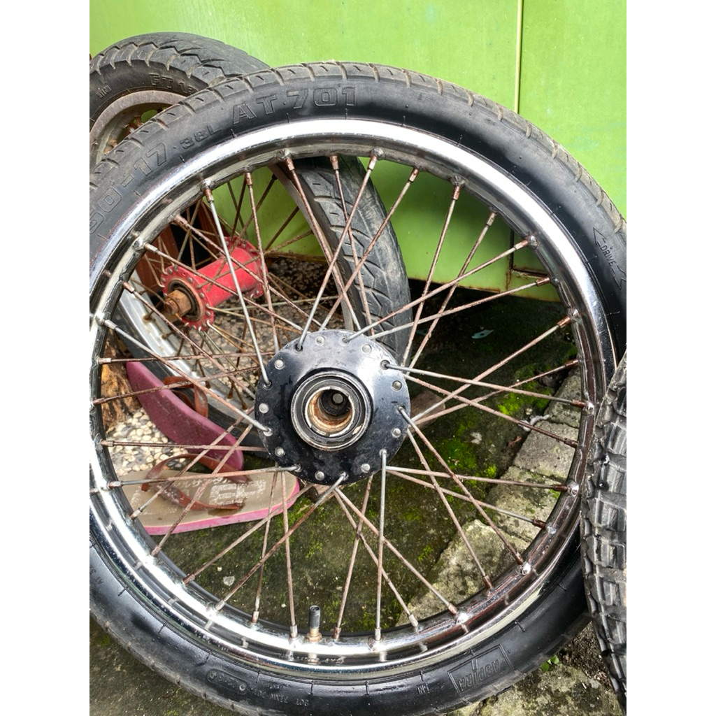 Velg dan Tromol Original F1ZR
