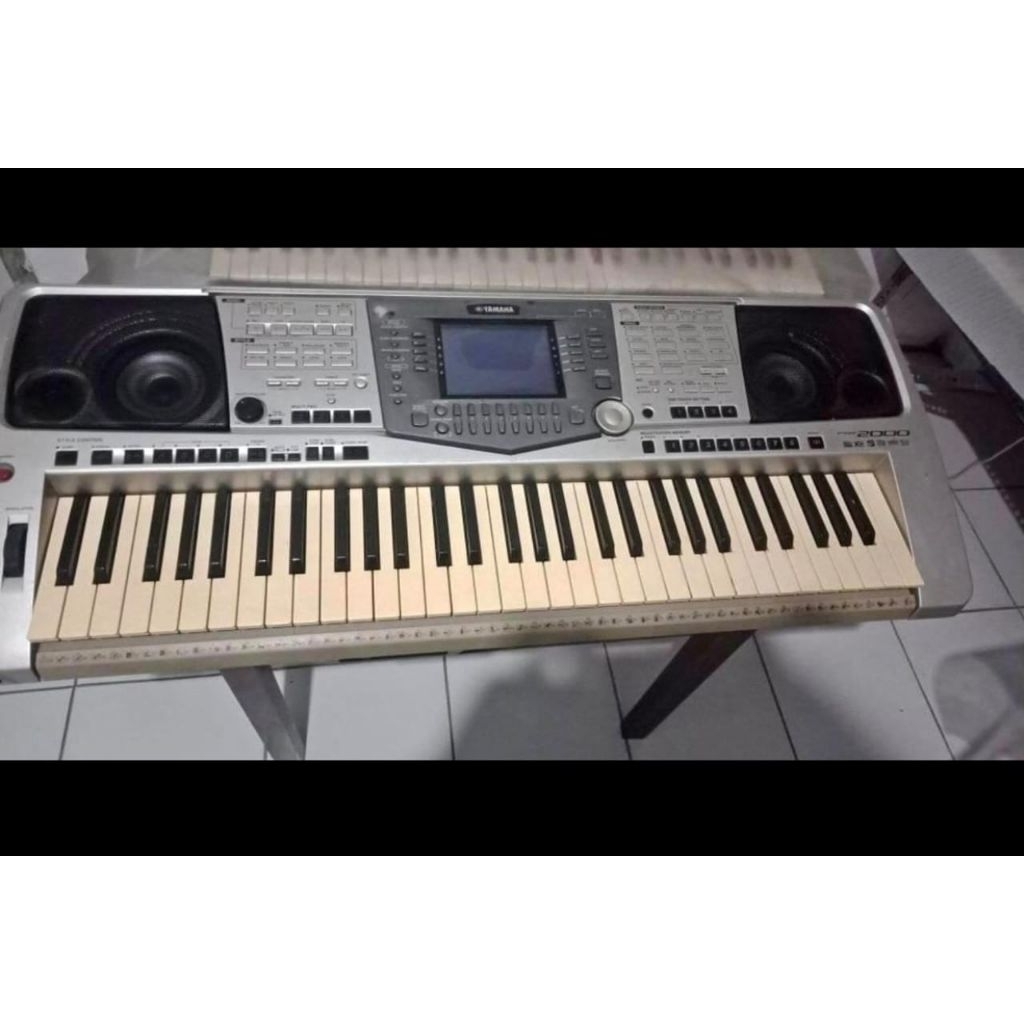 Keyboard Piano Yamaha PSR 2000 Mulus Normal Like New (Second/Seken)