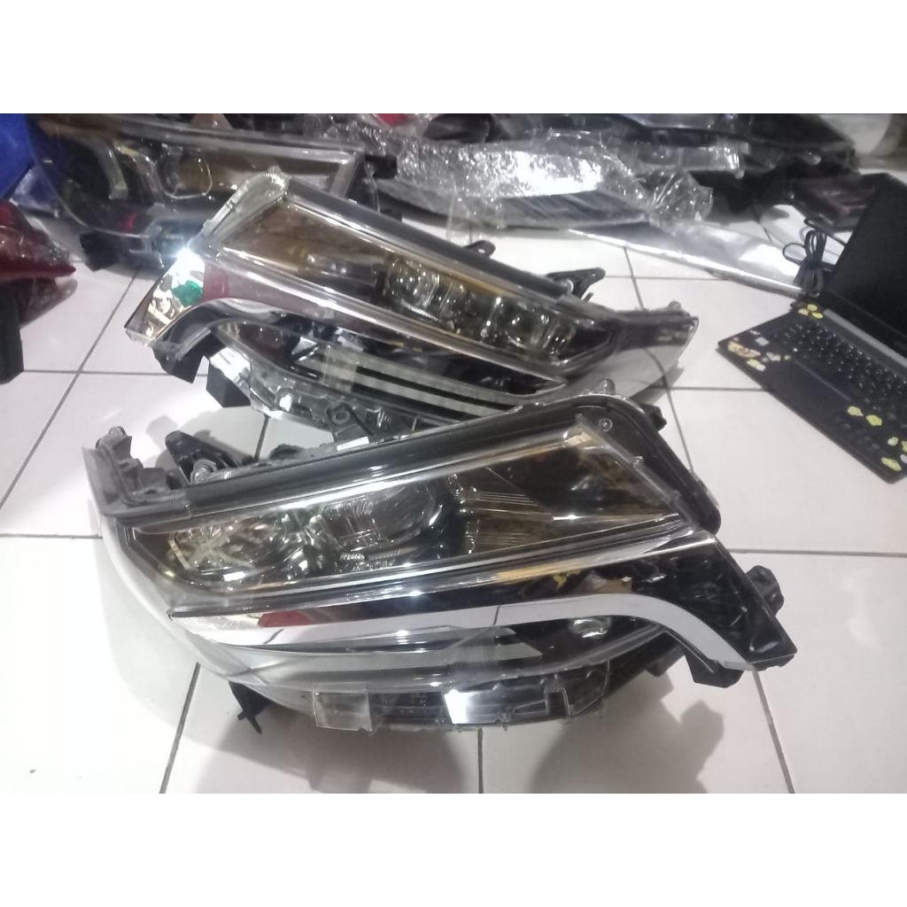 Headlamp Toyota Alphard 2020