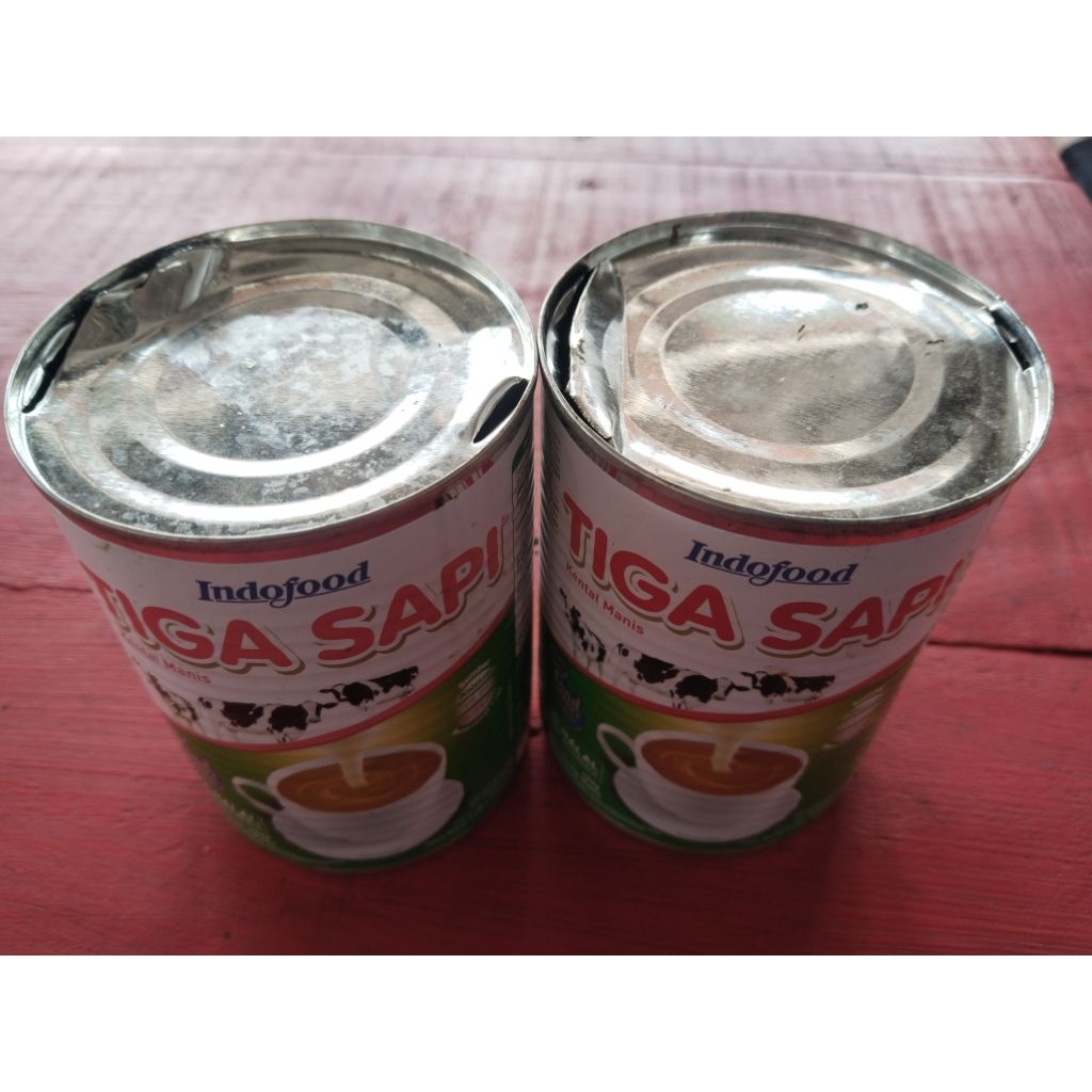 kaleng kosong bekas susu