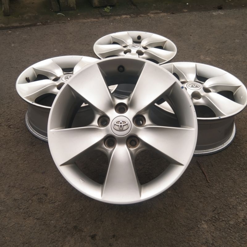 Velg Second Oem Mobil Toyota Altis R16 Lebar 6,½ inc Pcd 5x114 Et50