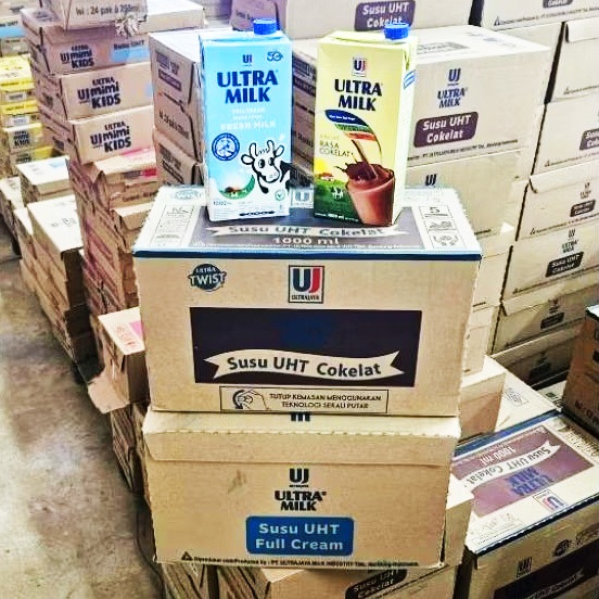 ED 01.27 SUSU ULTRA 1LITER  RASA FULLCREAM PUTIH - COKLAT ( 1 DUS ISI 12 PCS ) ( 1/2 CTN ISI 6PCS )/