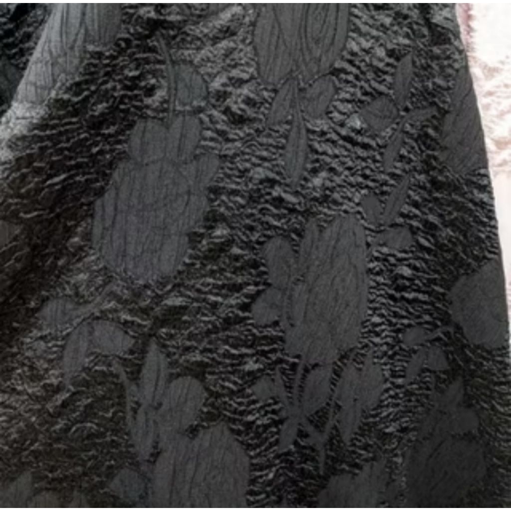 Kain Jaguar Embos motif bunga mawar