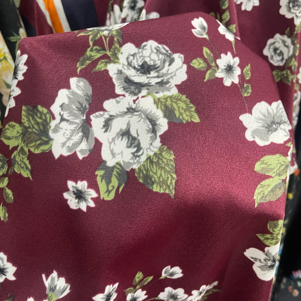 kain silk motif - kain satin maxmara silk motif bunga premium - kain silk luxury - kain satin silk g