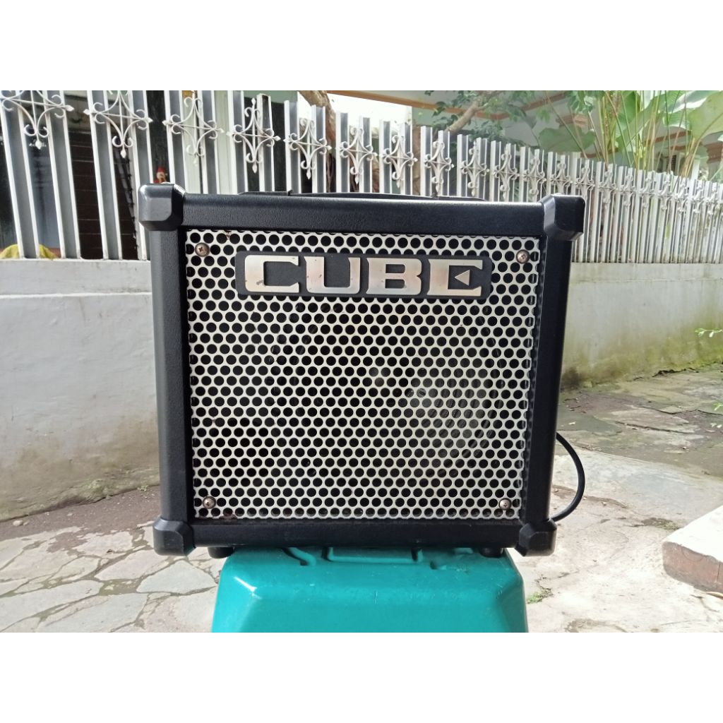 ROLAND CUBE 10GX