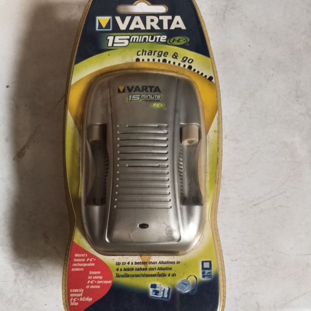 mini4wd charger varta 15minute 2slott aa/aaa