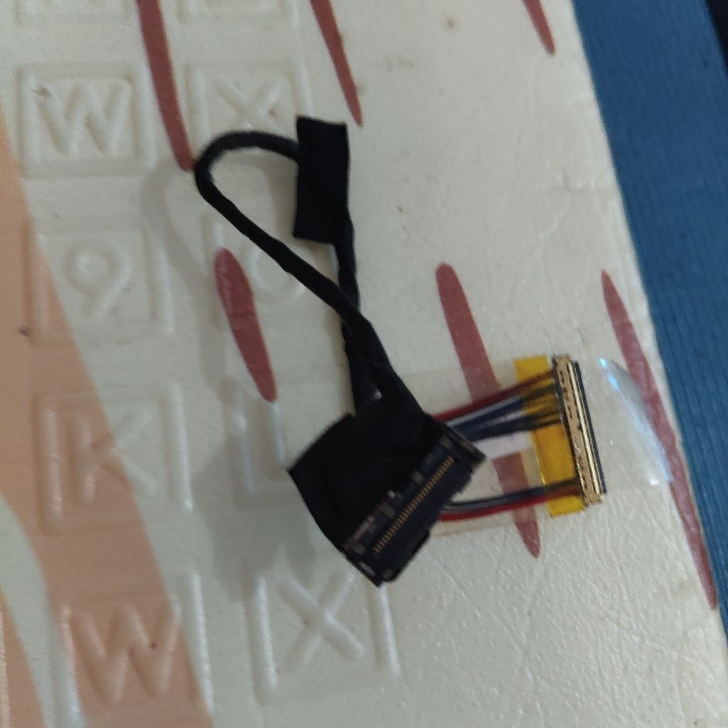 fleksibel flexsibel lcd laptop ACER 8172