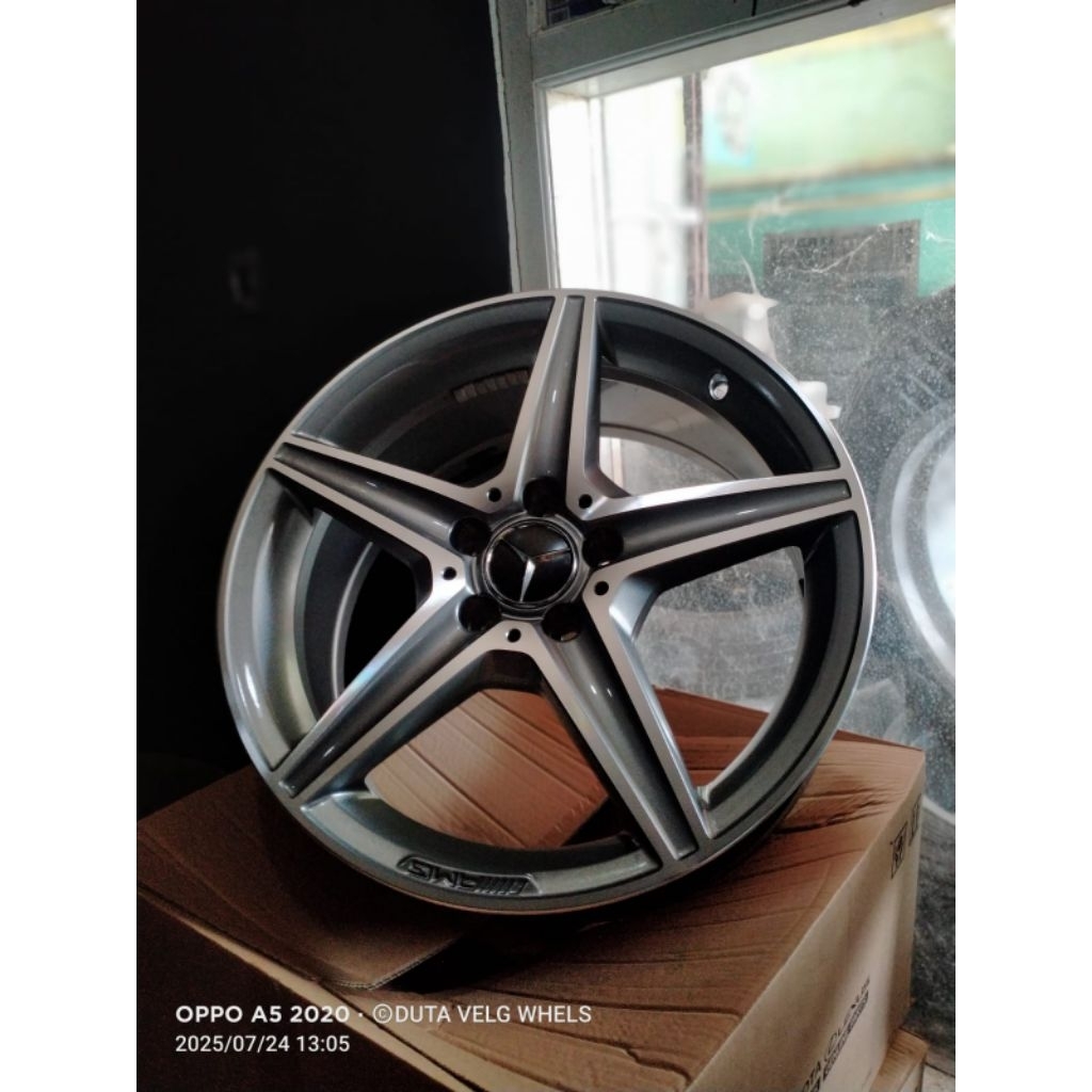 velg Mercedes-Benz AMG