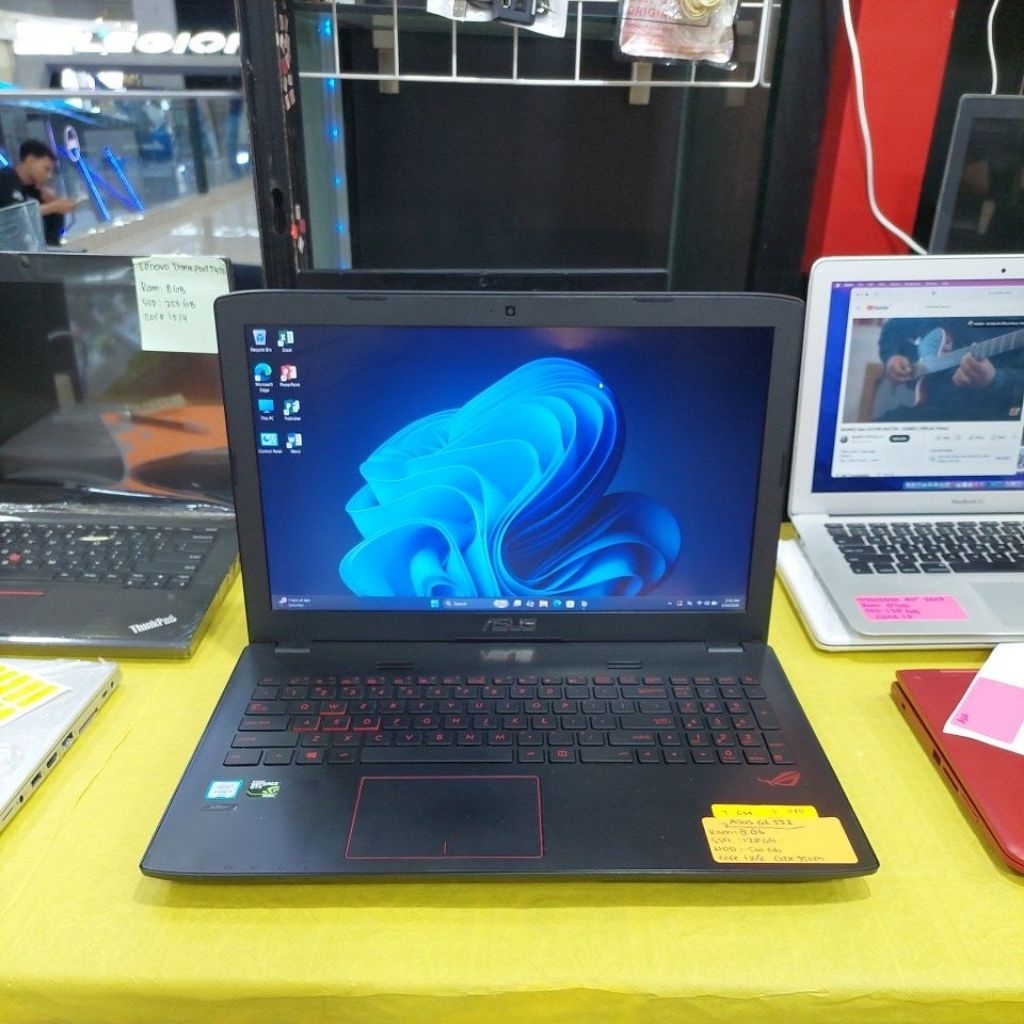 Laptop asus rog gl552v core i7 6700HQ ram 8gb ssd 128gb hdd 500gb  gtx 950m 1170