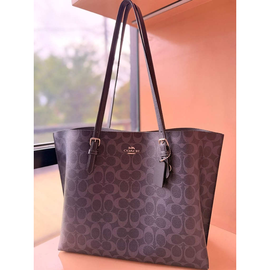 PL Coach Mollie Tote In Signature Outlet